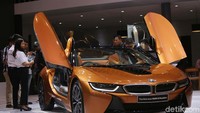 Kombinasi BMW TwinPower Turbo dan teknologi BMW eDrive, ditambah manajemen energi yang cerdas, mampu hasilkan output maksimal 374 hp. Akselerasi dari 0 hingga 100 km/jam hanya dalam 4,6 detik.