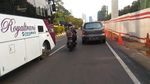 Foto Pengendara Mulai Patuhi Ganjil-Genap di Kuningan