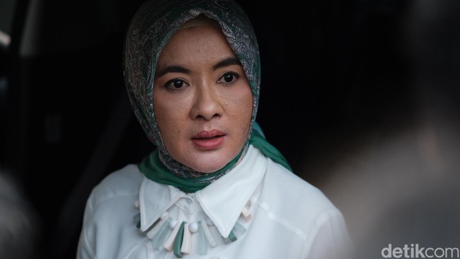 Nicke Widyawati adalah wanita kedua yang menjadi Direktur Utama (Dirut) PT Pertamina (Persero). Nicke yang berhijab ini sebelumnya menjabat sebagai PLT Dirut Pertamina setelah beberapa jajaran direksi diberhentikan pada pertengahan tahun 2017. Foto: Andhika Prasetia/detikcom