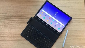 Punya kamera depan 8 MP dan di bagian belakang 13 MP. Foto: Agus Tri Haryanto/detikINET