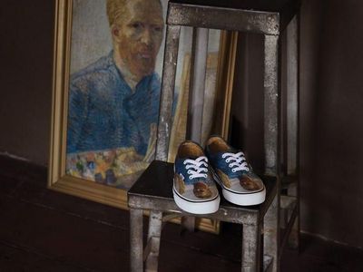 Foto: Unik, Vans Rilis Koleksi Sneakers Bergambar Lukisan Van Gogh