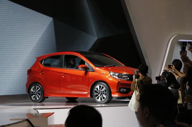 Mengenal Lebih Dekat dengan Honda Brio Terbaru