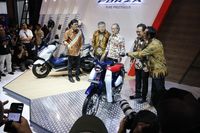 Perang Skutik Bongsor: Honda Forza 250 Tantang Yamaha Xmax