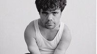 Dinklage tak serta merta mendulang kesuksesan begitu saja. Dinklage sempat mengalami masa-masa sulit, termasuk gagal mendirikan teater. Foto: Instagram/peterdinklage