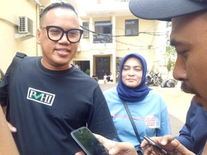 Jenguk ke Penjara, Uya Kuya Dicurhatin Reza Bukan