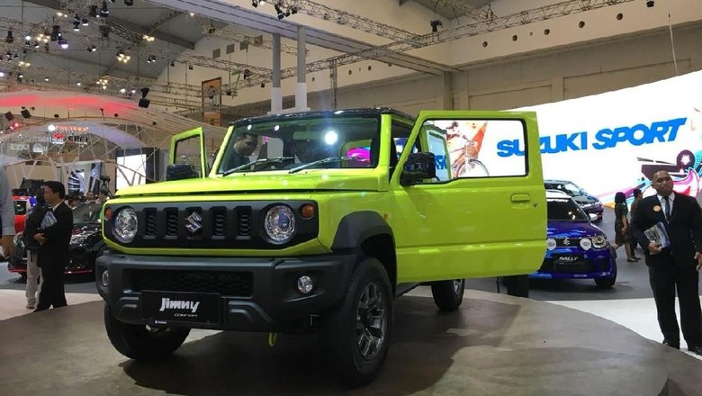 Suzuki Jimny Foto: Dina Rayanti Suzuki Jimny Foto: Dina Rayanti