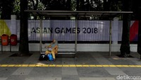 Tak hanya khusus pejalan kaki, trotoar pun ramah untuk kaum difabel.