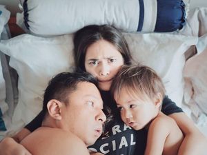 Belajar Puasa, Anak Ringgo Agus Rahman Sahur Sambil Tidur