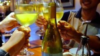  Selain punya pasta, pizza hingga salad, restoran ini juga punya wine khusus yang diberi nama The Gaga Collection. Foto: Instagram joannetrattoria  