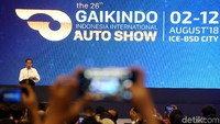 Pameran Gaikindo Indonesia International Auto Show (GIIAS) 2018 dibuka secara resmi oleh Presiden Jokowi di Indonesia Convention Exhibition (ICE), BSD City, Serpong, Tangerang.