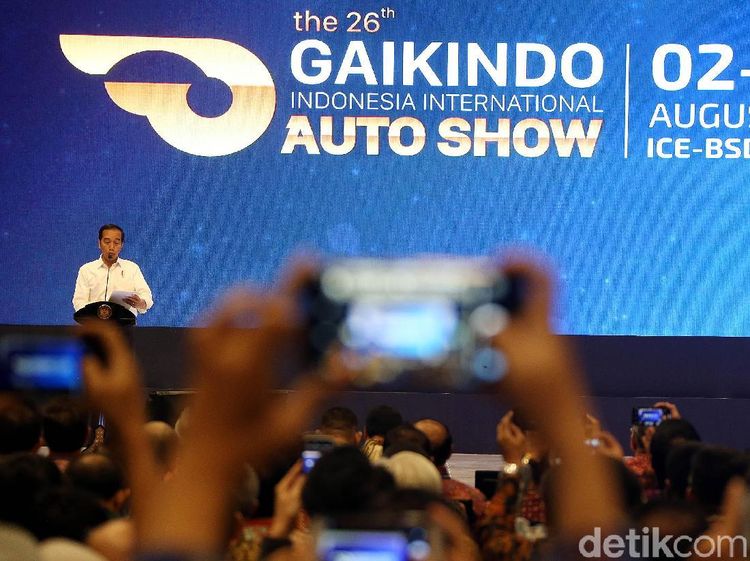 Jokowi Buka GIIAS Pertama Kali