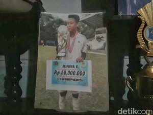 Merantau ke Jakarta, Supriadi Jual Kaos dan Sepatu untuk Bayar Sekolah