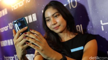 Teknologi AI di kamera Honor 10 bisa mendeteksi lebih banyak fitur dibandingkan pendahulunya, Honor View 10, yaitu lebih dari 500 skenario dari 22 kategori.