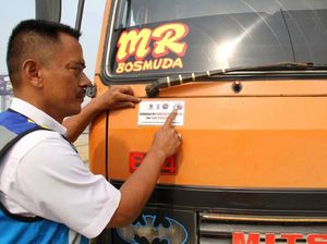 Ratusan Truk Obesitas Lewat Tiap Hari, Negara Rugi Rp 43 Triliun
