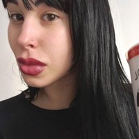 Setelah penampilannya yang terlihat palsu tersebut, Nadia mengaku masih belum puas. Aku ingin menjadi dewi modern, seperti Kim Kardashian. Apa yang aku lakukan ini baru setengah jalan, ungkapnya seperti dikutip Daily Star. Foto: Instagram/@ nadiabarbie__