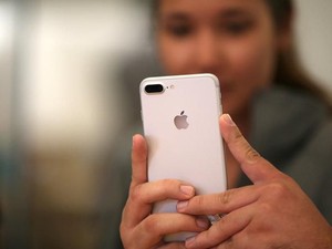Dicecar DPR Soal Privasi Pengguna iPhone, Apple Buka-bukaan