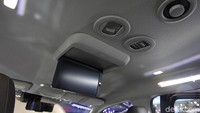 Interior Nissan Terra.
