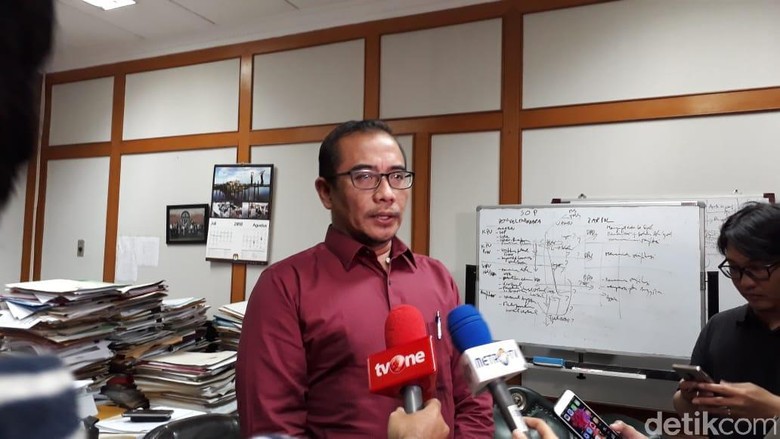 KPU Bakal Undang Semua Pimpinan Parpol Bahas Cara Daftar Capres KPU Bakal Undang Semua Pimpinan Parpol Bahas Cara Daftar Capres