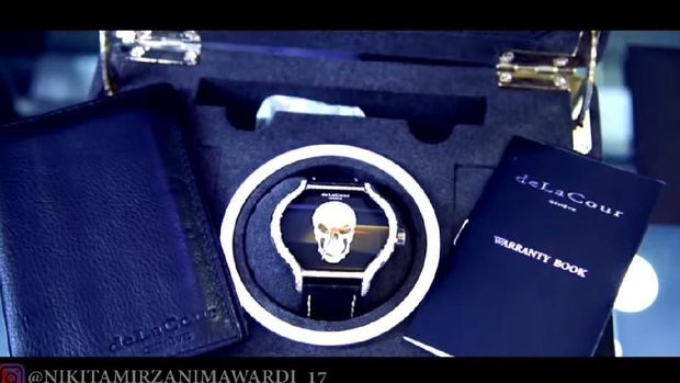 Demi Jam Tangan, Nikita Mirzani Rela Habiskan Nyaris Rp 500 Juta