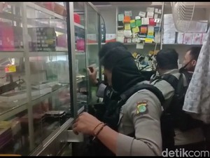 Polisi Sita Ratusan Butir Obat Keras di Pulogadung