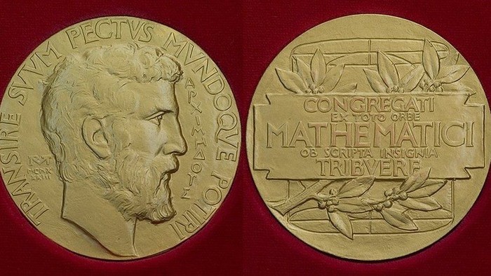 Prof Cambridge Menang Penghargaan Tapi Hadiah Medali Emasnya Dicuri