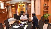 Anies sempat mengajak JK berdiskusi di kantornya. Bahas apa? (Foto: Dok. Pemprov DKI)