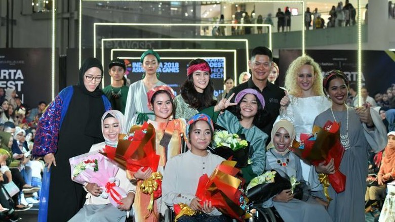 Panggung Busana Santun Indonesia Telah Mengakui Model Difabel Panggung Busana Santun Indonesia Telah Mengakui Model Difabel