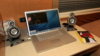 Powerbook G4 adalah salah satu lini produk laptop yang dimiliki oleh Apple. Foto: Getty Images