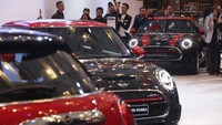 Bersamaan dengan peresmian BMW Group Pavilion, brand kendaraan premium asal Inggris ini mengumumkan 3 model kendaraan baru yakni New MINI 3 Door, New MINI 5 Door, dan New MINI John Cooper Works 3 Door.
