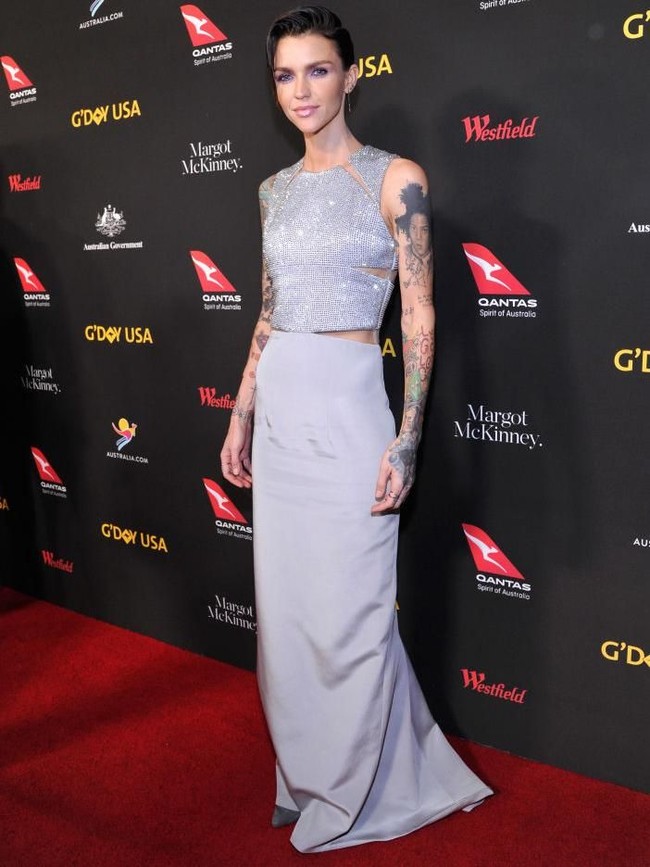 Ruby terjun ke dunia modeling pada 2002. Penampilannya sudah menghiasi halaman berbagai majalah fashion. Pada 2016, ia juga ditunjuk sebagai wajah dari brand kosmetik Urban Decay. (Foto: Getty Images)