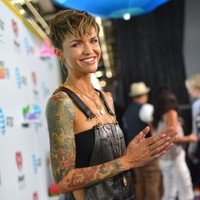 Tato Ruby didominasi oleh kutipan-kutipan filosofis, berikut gambar wajah sosok yang menginspirasinya. (Foto: Getty Images)