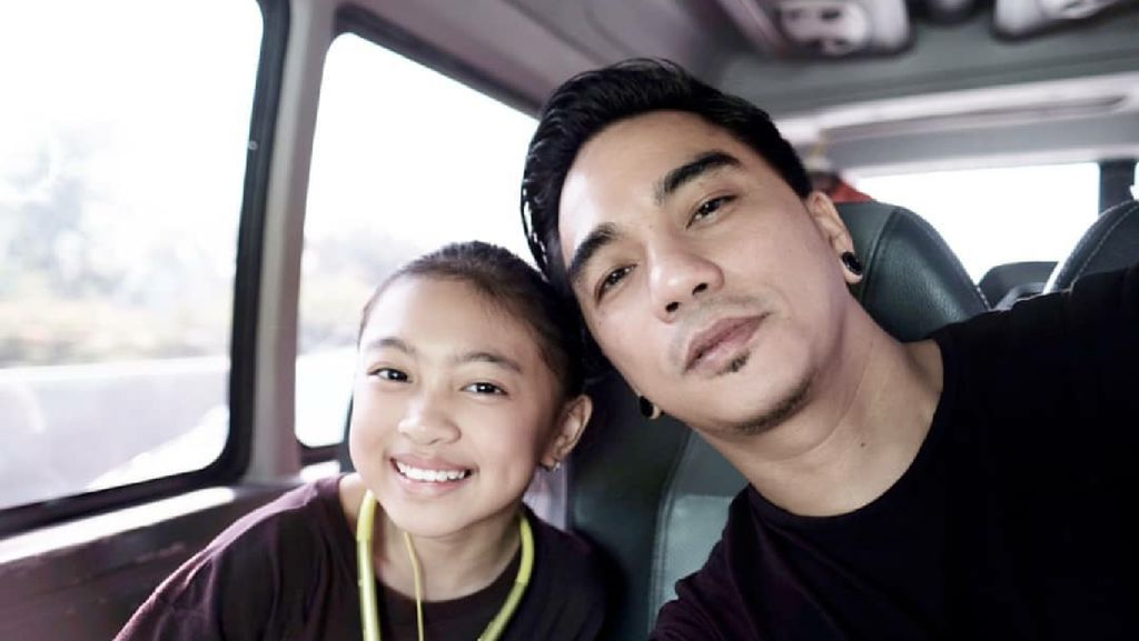 Cerita Istri soal Kecemasan Enda Ungu pada Anak Gadisnya Cerita Istri soal Kecemasan Enda Ungu pada Anak Gadisnya