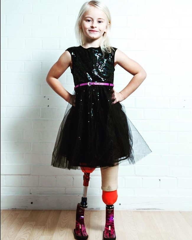 Model cilik ini bahkan sudah menandatangani kontrak dengan agensi model Zebedee Management di tahun 2017. Foto: Dok. Instagram/Daisy-May Demetre