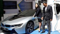 Sebagai langkah awal, Pertamina akan mewujudkannya dalam program pilot project Green Energy Station (“GES”) sebagai ekosistem baru untuk kendaraan listrik di Indonesia.