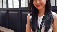 Cantik dan pintar, Manajer brand dan komunikasi di PSSI Liana Tasno juga hobi ngopi di pagi hari. Foto: Instagram @lianatasno