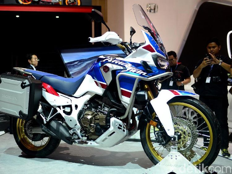 Moge Petualang Honda Bersolek