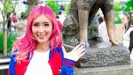 Foto: Liburannya Model & DJ Cantik yang Bergaya Nyentrik