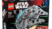 Lego Star Ultimate Millenium Falcon. Lego Star Ultimate Millenium Falcon  dibangun dari Lego. Cukup banyak orang yang pernah melihat Star Wars tahu bahwa Millenium Falcon adalah kapal utama yang membawa Luke Skywalker dan sisi terang menuju kemenangan. Mainan ini dilengkapi dengan tokoh-tokoh mini dari Han Solo, Chewbacca, Obi-Wan Kenobi, Luke Skywalker, Leia Organa. Mainan ini dijual dengan harga US$4,676.59 atau setara Rp 66 juta. destinationluxury.com/Istimewa.