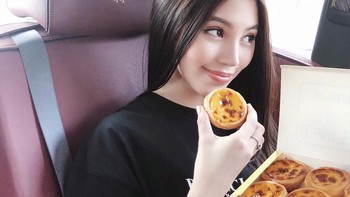 Saat ini saya tengah menjalankan bisnis bar bersama beberapa teman saya. Selain itu saya mendapatkan uang dari iklan dan branding, ungkapnya. Foto: instagram.com/jolienguyennofficial
