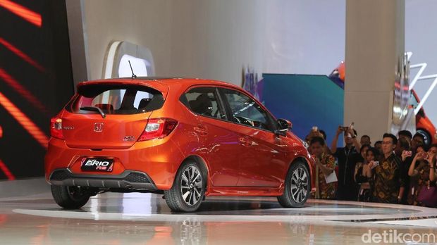 Honda Prospect Motor (HPM) meluncurkan Brio generasi kedua di GIIAS 2018. Kini, desain Brio jauh lebih segar dengan pembaruan eksterior.