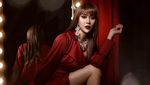 Sexy in Red! Lihat Aura Kasih Makin Semangat di Pagi Hari