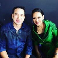 Duo artis lawas Ira dan Ari Wibowo juga hidup beda keyakinan. Namun, tali persaudaraan mereka tetap erat. (Foto: Instagram)