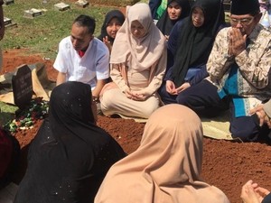 Yusuf Supendi Dimakamkan di TPU Kalisari Pasar Rebo