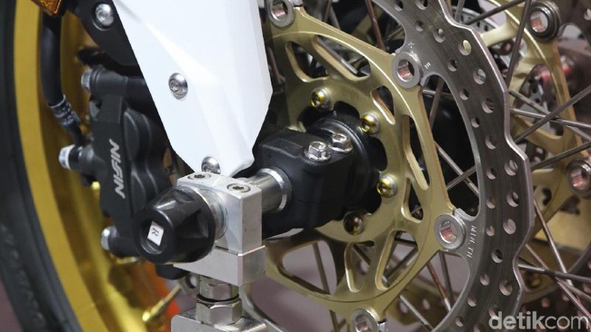 Wah, Motor Honda Ini Harganya Setara Fortuner