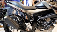 Kelebihan lain yang juga dimiliki oleh GSX150 Bandit seperti bobot yang ringan, posisi duduk yang nyaman bagi pengendara maupun pembonceng, dan panel informasi digital yang lengkap dapat menambah kepercayaan diri di perjalanan maupun sebagai sarana aktualisasi diri.