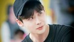 Bikin Seger! Lihat 8 Aktor Tampan Korea Saat Cicip Es Krim Enak