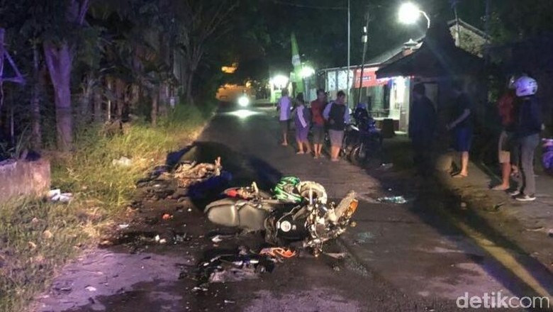 Dua Motor Bertabrakan Hingga Terbakar, 2 Bikers Tewas