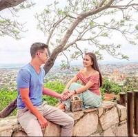 Cinta bersemi, Shandy yang usianya 11 tahun lebih muda dari David pun memutuskan untuk berpacaran. Baru pada 2011, mereka memutuskan untuk menikah meski sempat muncul kabar keluarga dari kedua belah pihak belum merestuinya. (Foto: Instagram/@shandyaulia)