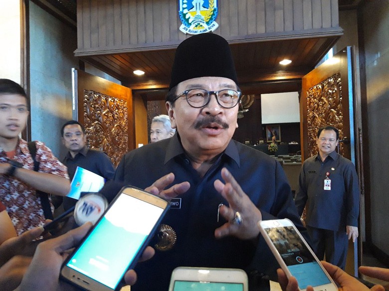 Jelang Pilpres 2019, Soekarwo Guyon Ingin Jadi Menteri Jelang Pilpres 2019, Soekarwo Guyon Ingin Jadi Menteri