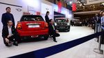 Ada Bendera Inggris di Mobil Ini